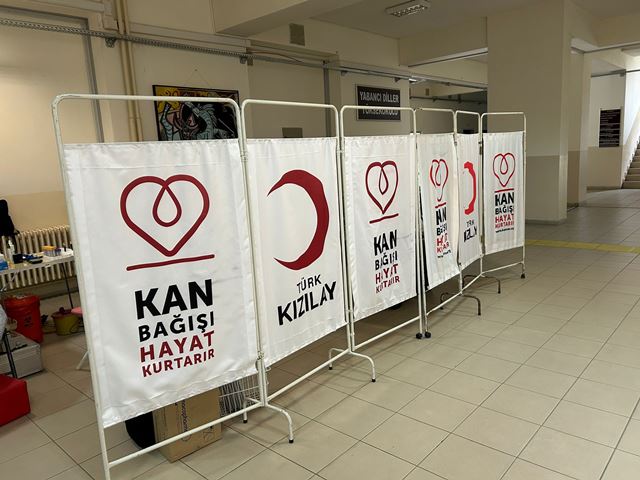 Fakültemizde Kan Verme kampanyası Düzenlendi